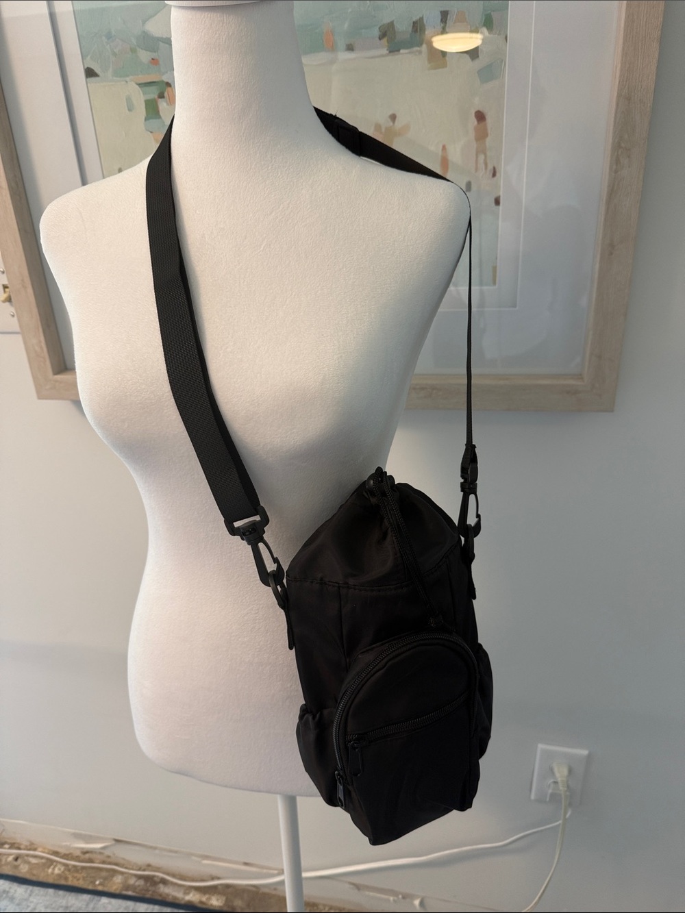 NWOT Black Crossbody Insulated Water Bottle Bag